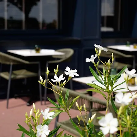 Hotel Logis - & Restaurant Le Bellevue 2*