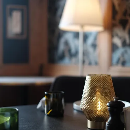Hotel Logis - & Restaurant Le Bellevue La Bouille
