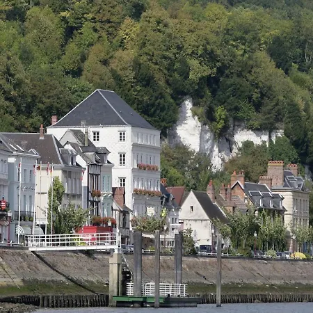 Logis - & Restaurant Le Bellevue Hotel 2*