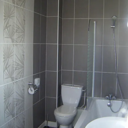 Hotel Logis - & Restaurant Le Bellevue