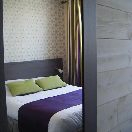 Hotel Logis - Hôtel&restaurant Le Bellevue 2*